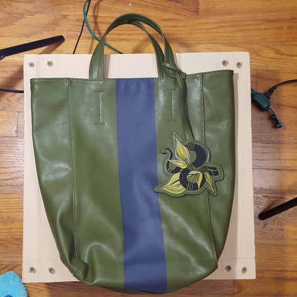 saks fifth avenue totes